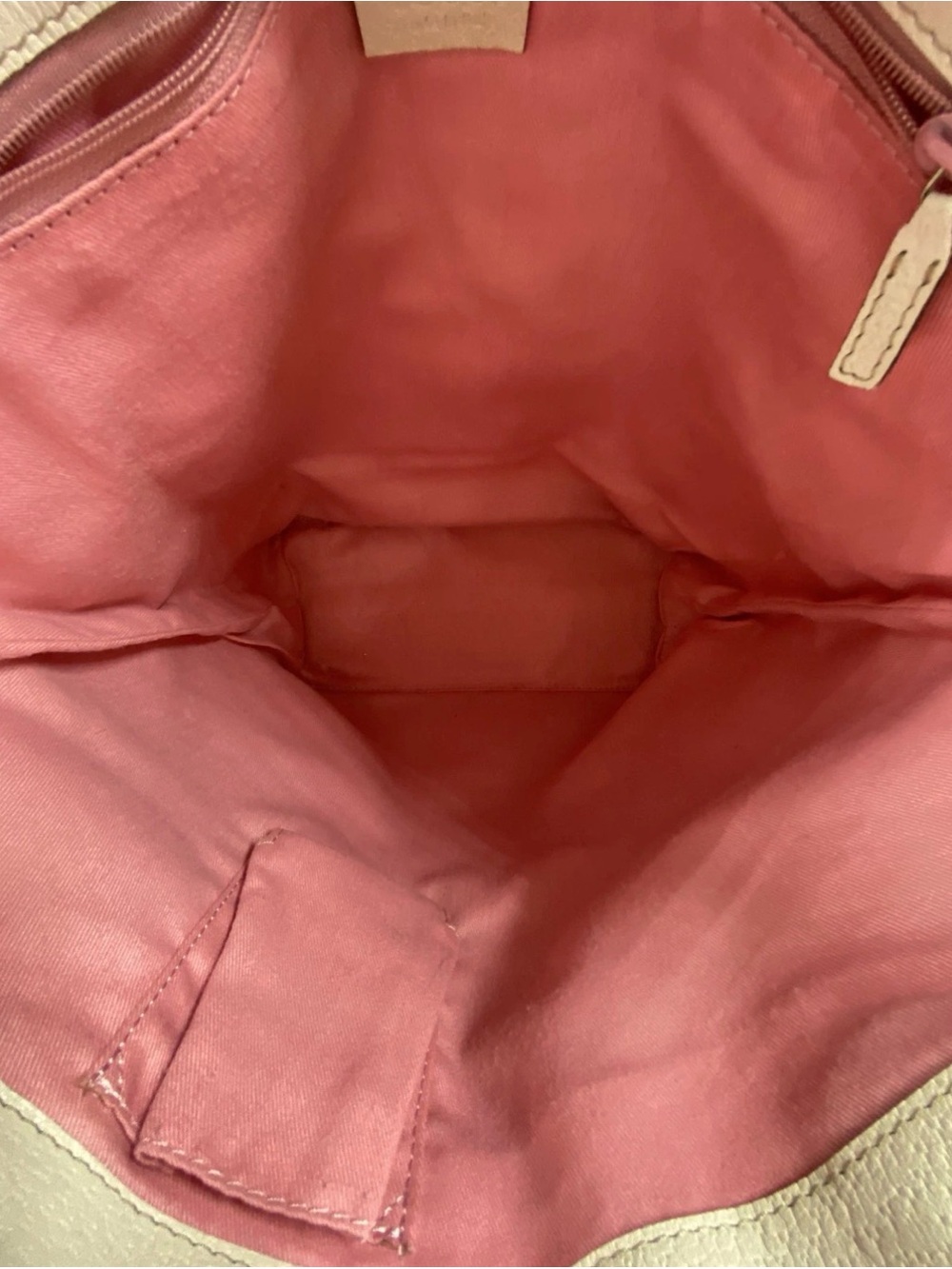 Vintage Gucci Pink Monogram Tote Bag - Picture 8 of 9